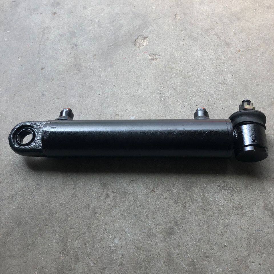 上海纽荷兰650/700/750拖拉机转向油缸总成快递