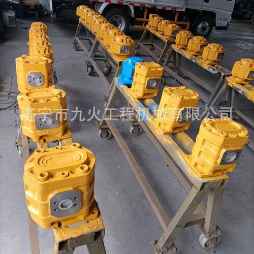 山工装载机SEM669 668 665 660工作泵 转向泵 变速泵 齿轮泵