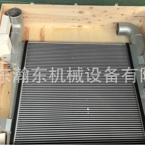自卸车 HD405 中冷器 566-03-81191