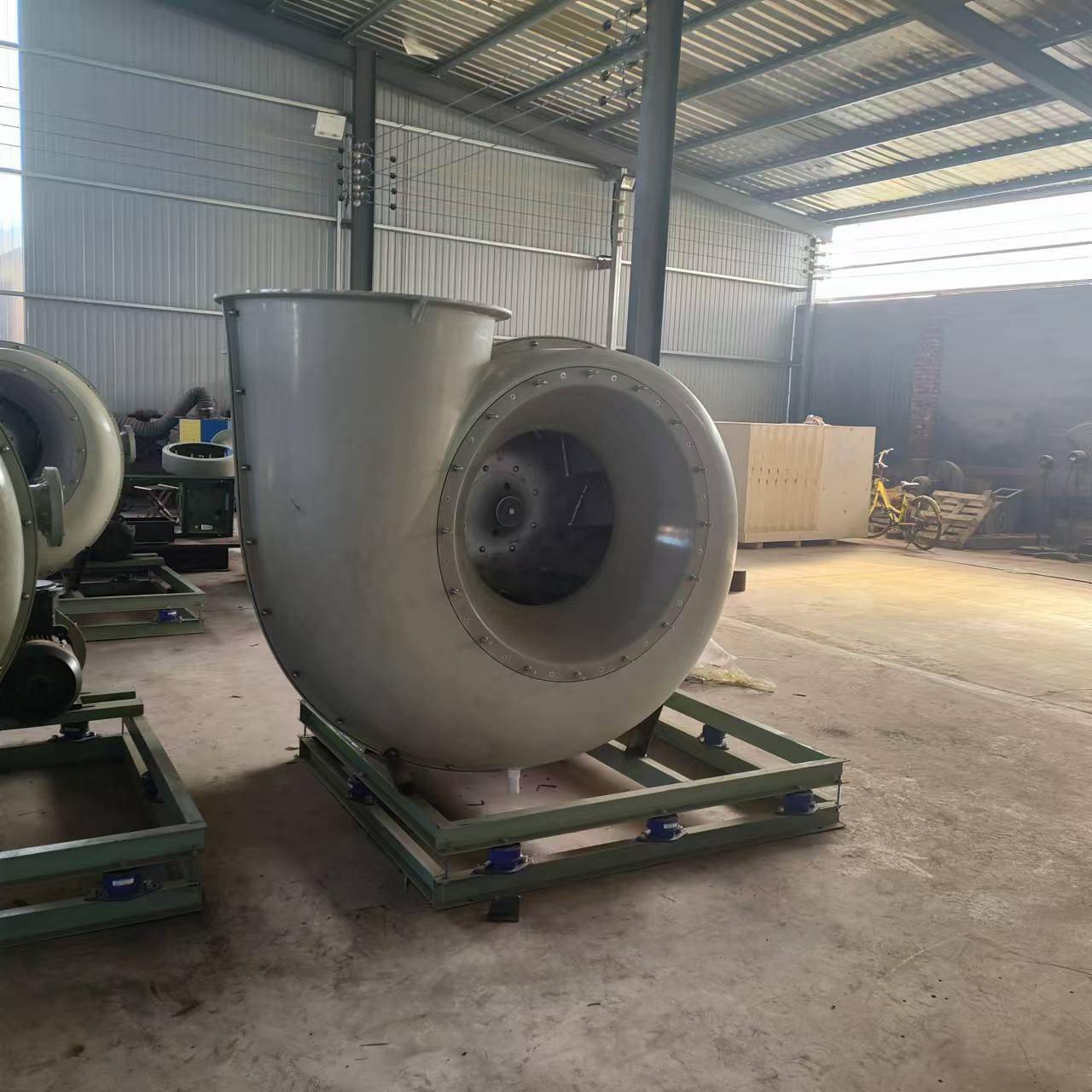 防腐风机玻璃钢离心式风机F4-72工业耐温排烟除尘引风机厂家