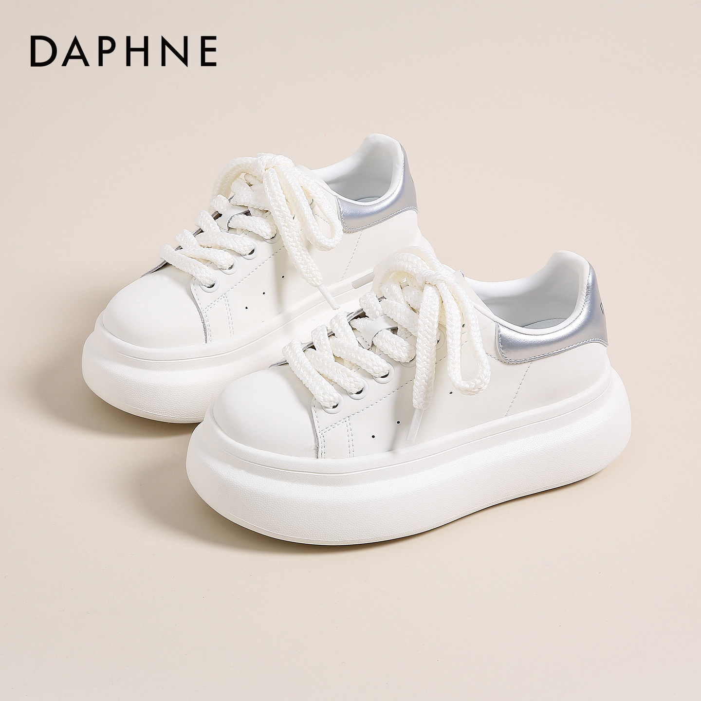 达芙妮厚底增高小白鞋女2026春季新款日常百搭时尚板鞋女鞋休闲鞋
