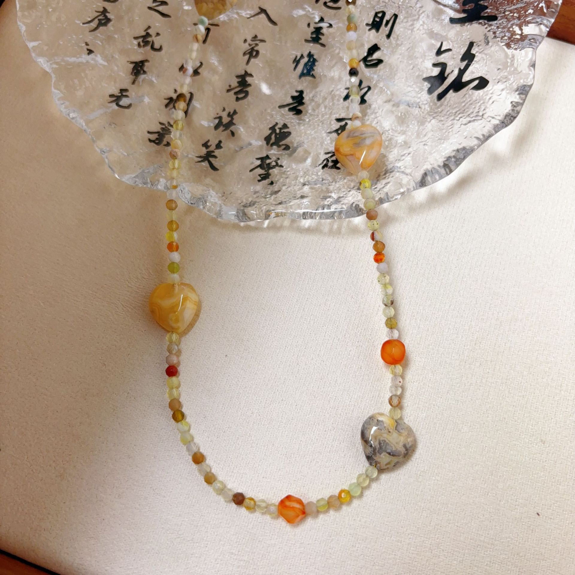 小众天然石爱心玛瑙度假风少女多巴胺可爱串珠项链女高级感锁骨链