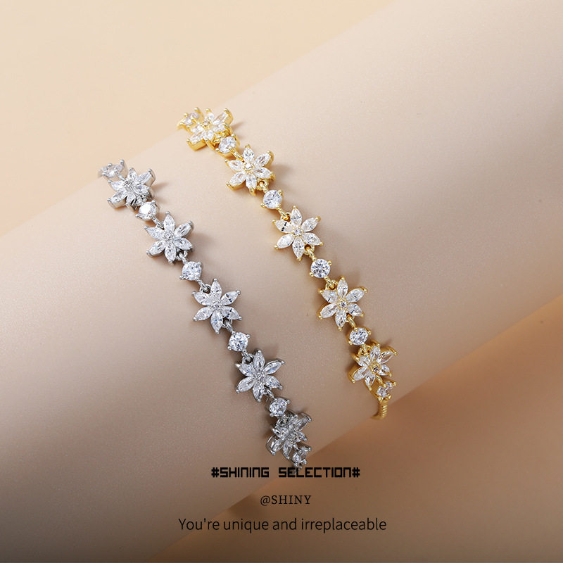 日韩版个性锆石手链女简约韩国情侣马眼花手环闺蜜抽拉首饰手饰