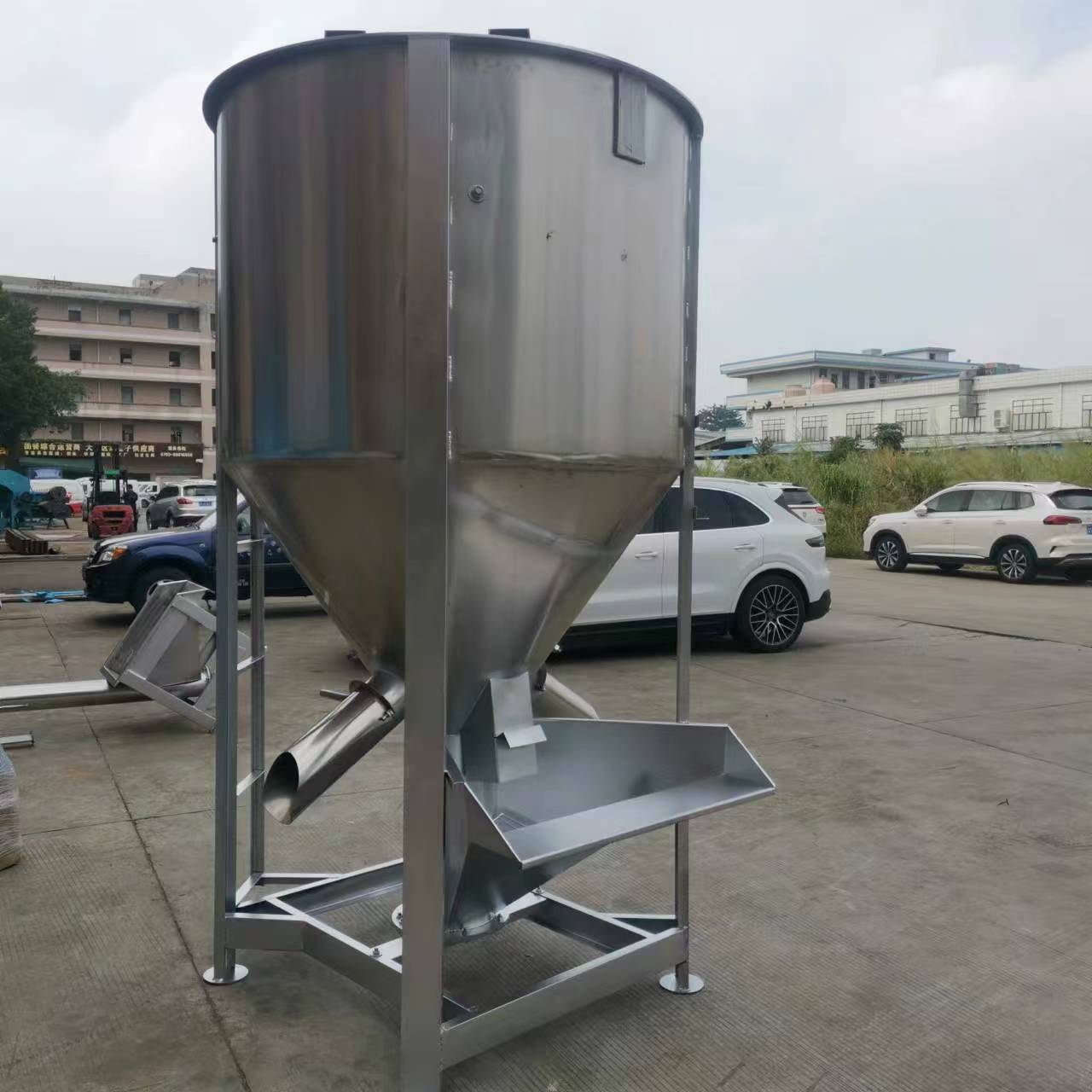 不锈钢立式颗粒搅拌桶加热立式搅拌机供应全自动塑料颗粒搅拌机