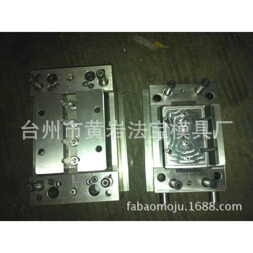 专业供应各种款式大小瓶盖塑料模具