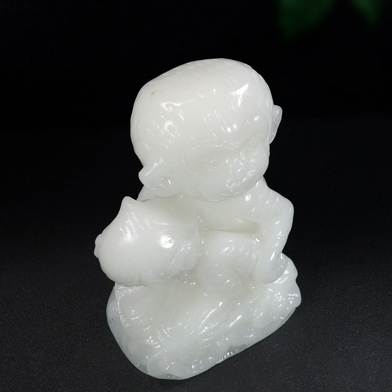 天然阿富汗白玉猴子摆件玉石十二生肖猴贺寿猴装饰品家具摆设礼物