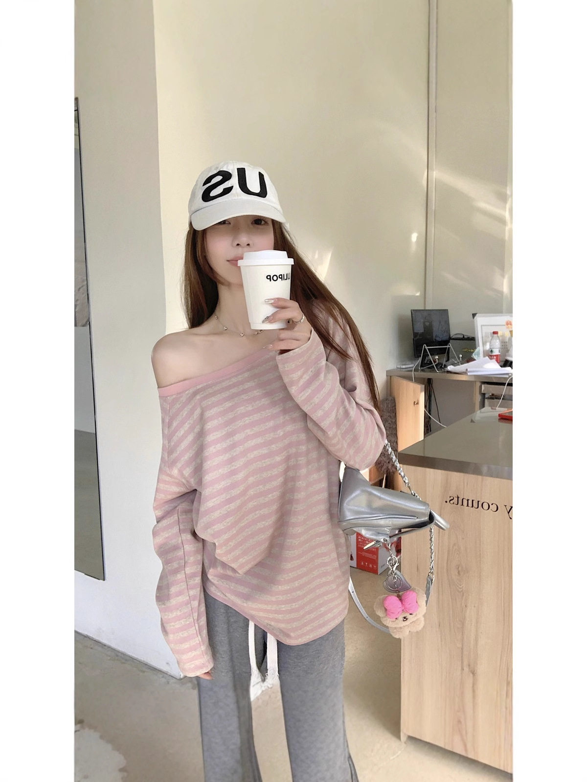 甜美慵懒宽松条纹斜肩长袖T恤女秋季小众辣妹露肩防晒上衣潮