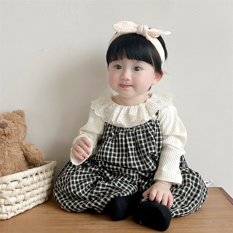 婴儿套装格子背带裤女宝宝两件套连体衣婴幼儿衣服外出爬服春装