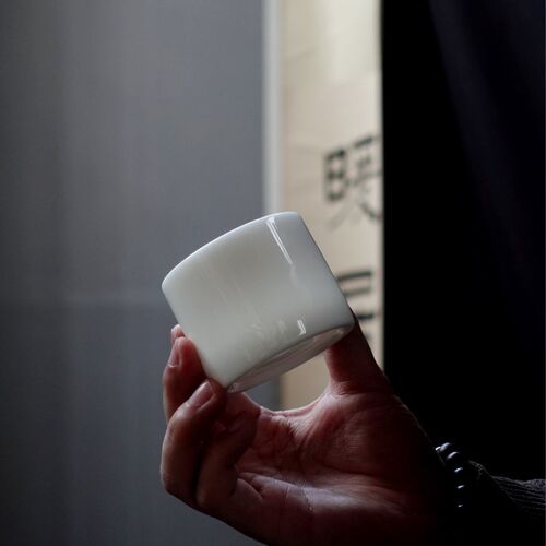 冰种玉瓷扳指杯主人杯手握杯厚胎大气高档纯白茶杯原矿高温瓷茶具