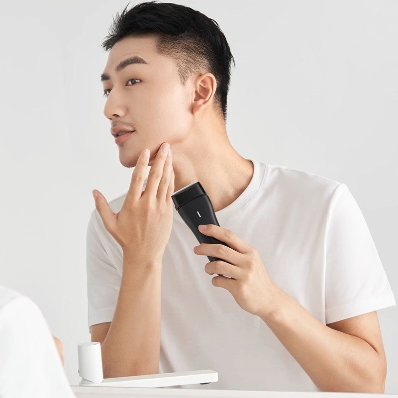 上谷往复式电动剃须刀剃胡子多功能车载男士礼盒充电式水洗刮胡刀