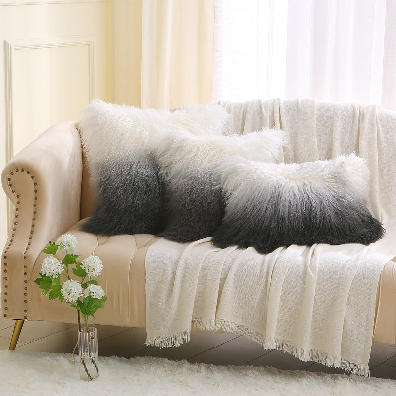 滩羊毛抱枕靠垫客厅沙发抱枕轻奢高级感毛绒抱枕靠垫枕飘窗靠枕