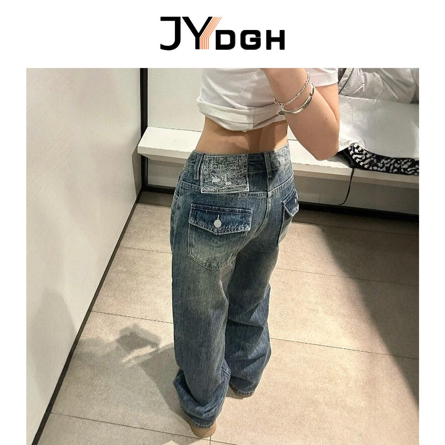 复古水洗直筒牛仔裤女2026早春新款高腰宽松显瘦设计感绣标阔腿裤