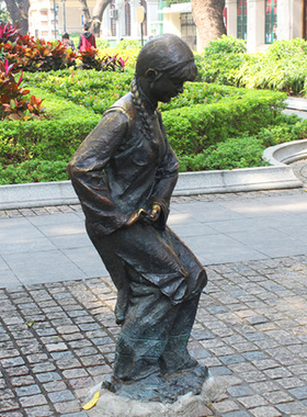 玻璃钢古代礼仪文化雕塑小女孩行礼铸铜摆件户外步行街民俗小品
