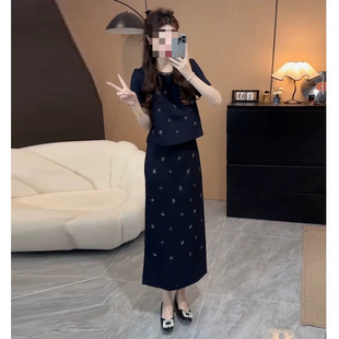 洋气减龄2026夏季时尚套装裙女法式镶钻背心上衣高腰半身裙两件套