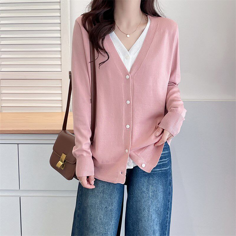 200斤胖mm春秋季新款拼色V领针织衫设计感假两件长袖大码毛衣开衫