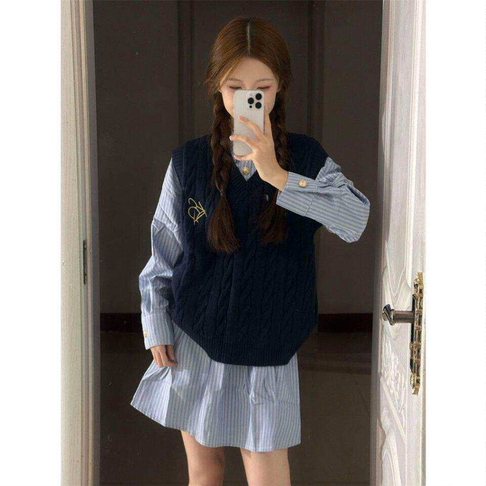 法式纯欲风软糯针织毛衣背心马甲女秋季娃娃领条纹衬衫裙两件套