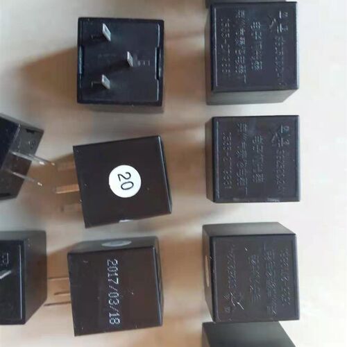 徐工吊车配件XCT25新款转向信号电子闪光器继电器SG252C24V原厂