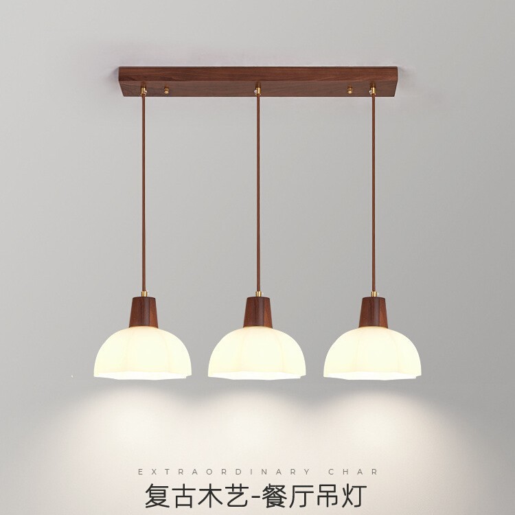 餐厅吊灯胡桃木色饭厅灯新中式民宿茶室三头玻璃吧台灯木艺餐桌图片