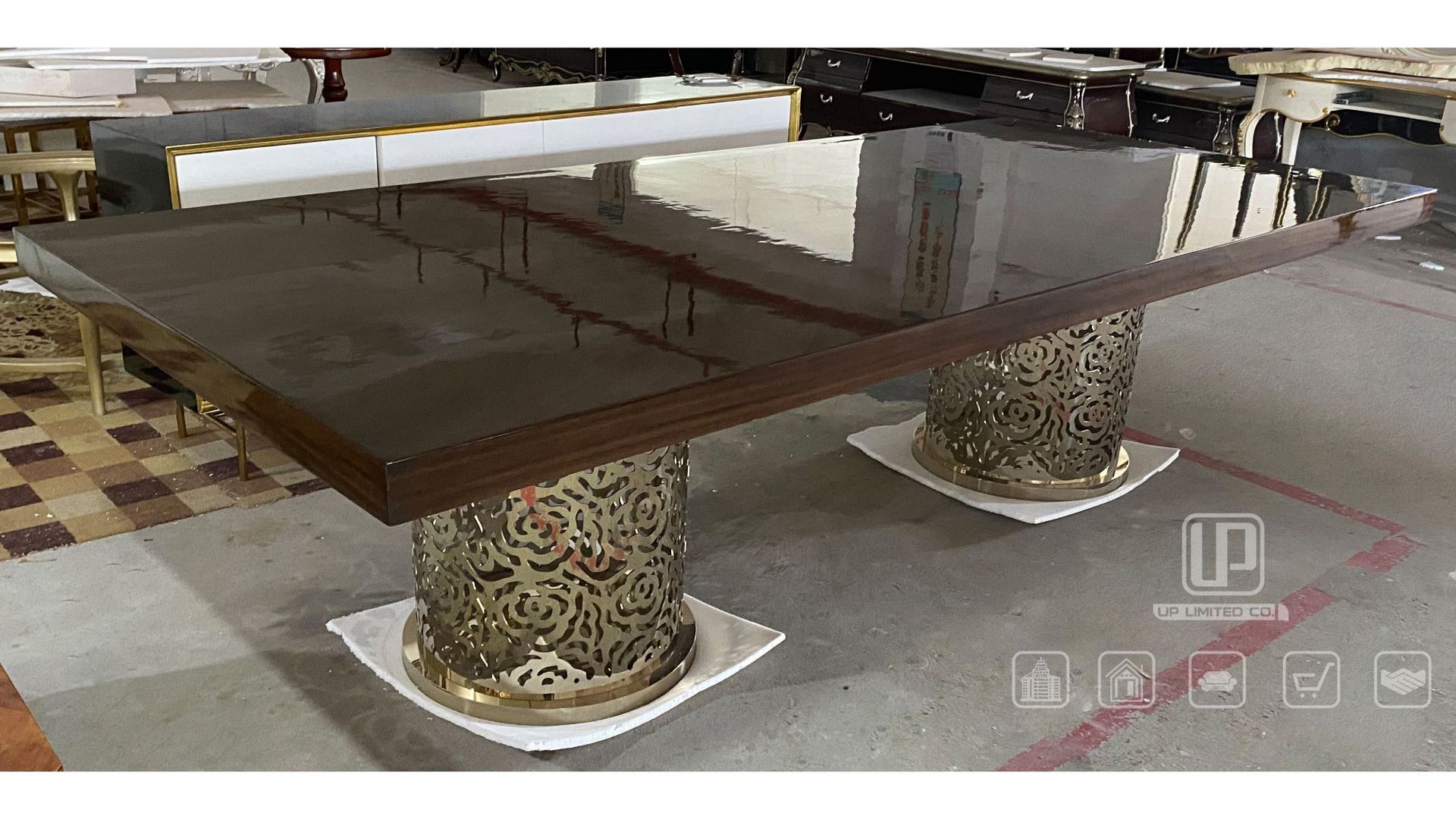 轻奢实木加厚台面五金装饰桌腿正方形餐桌欧式简约餐厅多人长桌子图片