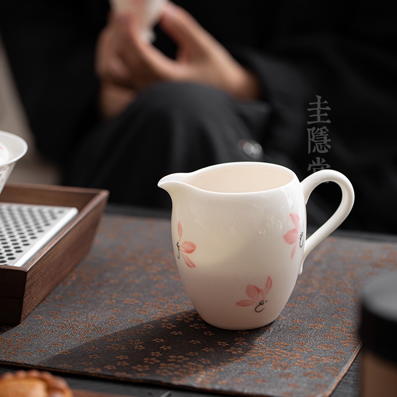 圭隐堂羊脂玉瓷手绘粉兰花陶瓷公道杯家用女士公杯泡茶杯匀杯茶海