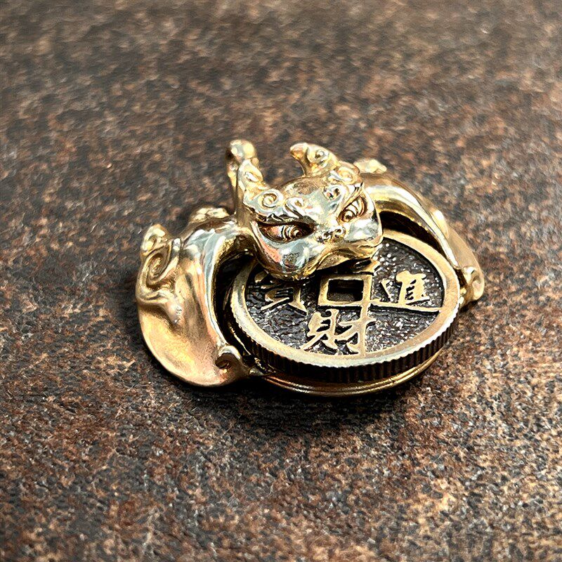 福在眼前丨青炙蝙蝠黄铜汽车钥匙扣挂件吊坠可旋转钱币国风手把件