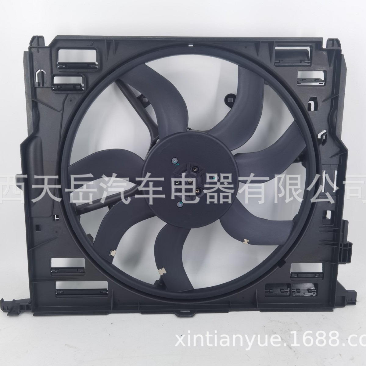 适用于汽车型号F10   汽车散热器风扇 17428509740 17417589031