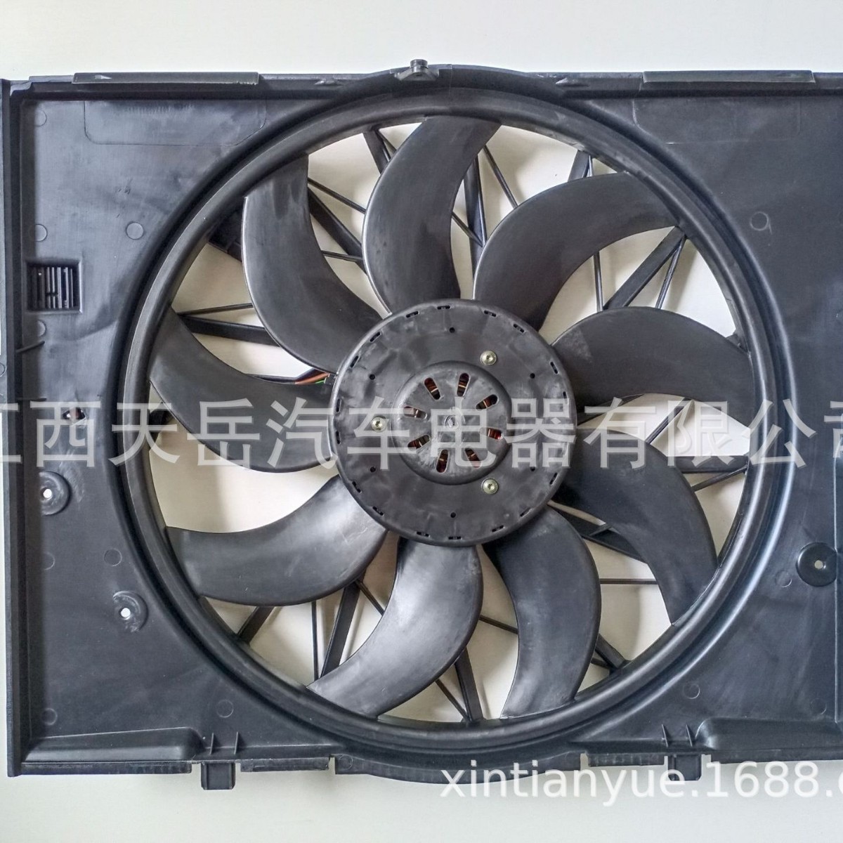 型号E60  汽车散热器风扇 17427514181 17427543282 17427524881