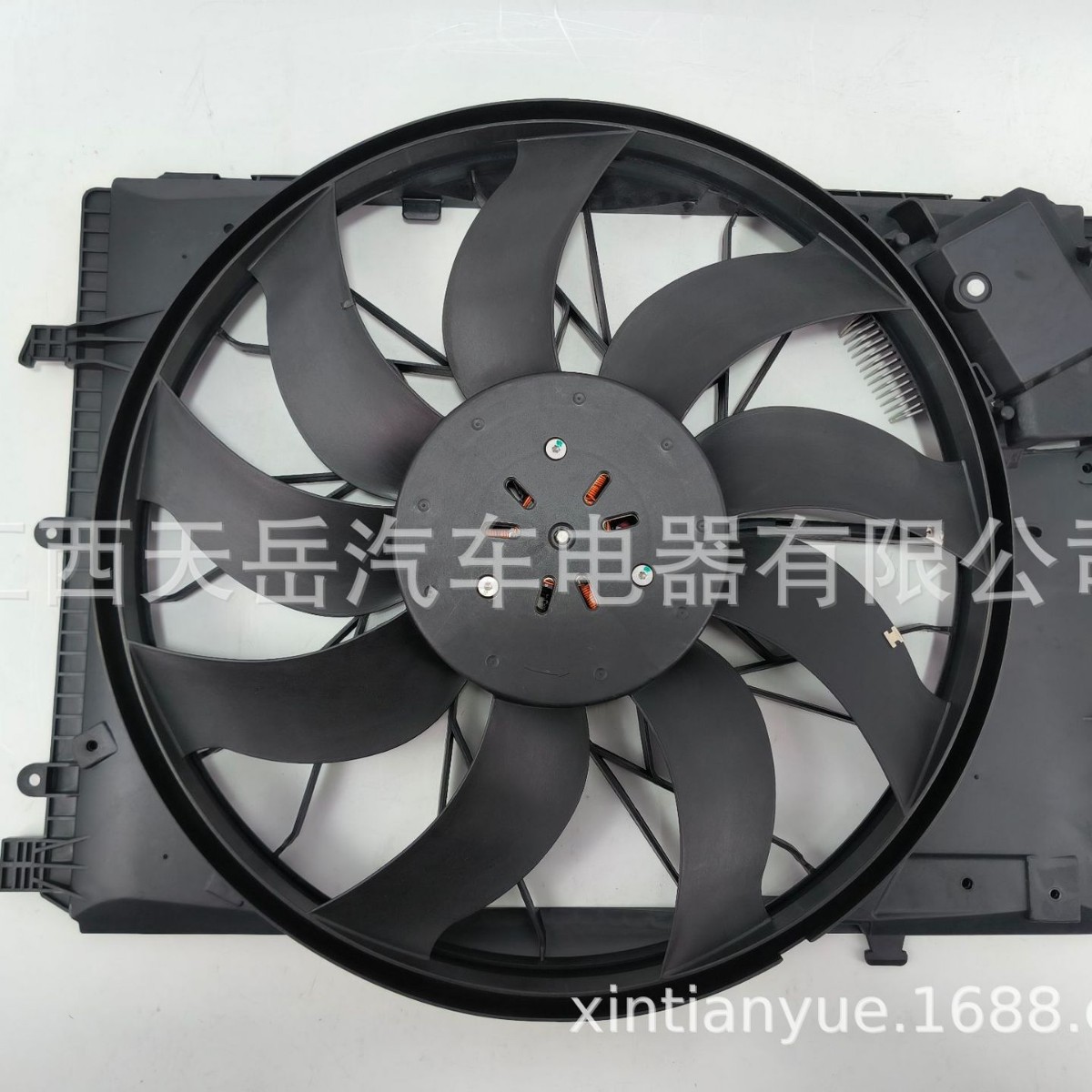 型号W212 C218  R231 汽车散热器风扇 A2129061002 A2125000493