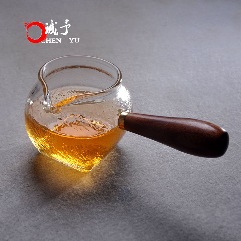 日式玻璃公道杯加厚耐热实木侧把锤纹核桃公杯分茶器大号功夫茶具