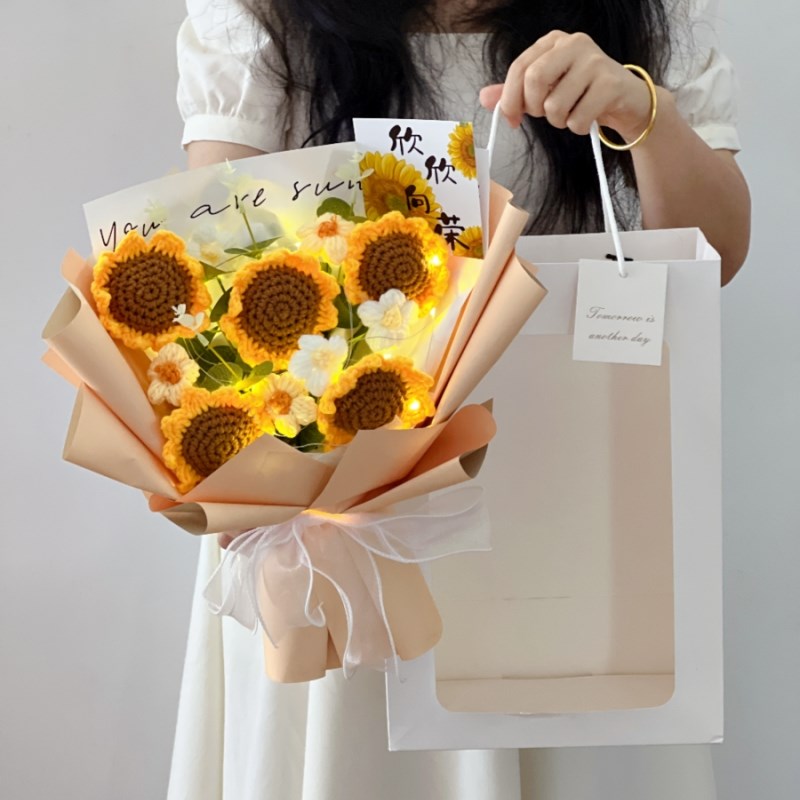 毛线针织花束生日礼物草莓水果毕业编织手工高考送闺蜜男女朋友
