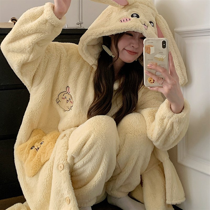 乌萨奇睡袍女款秋冬季珊瑚绒卡通可爱加厚加绒冬天中长款睡衣套装