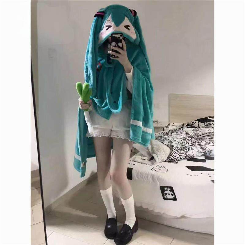 二合一多功能空调毯小抱枕初音未来斗篷披风带帽二次元披肩毯子
