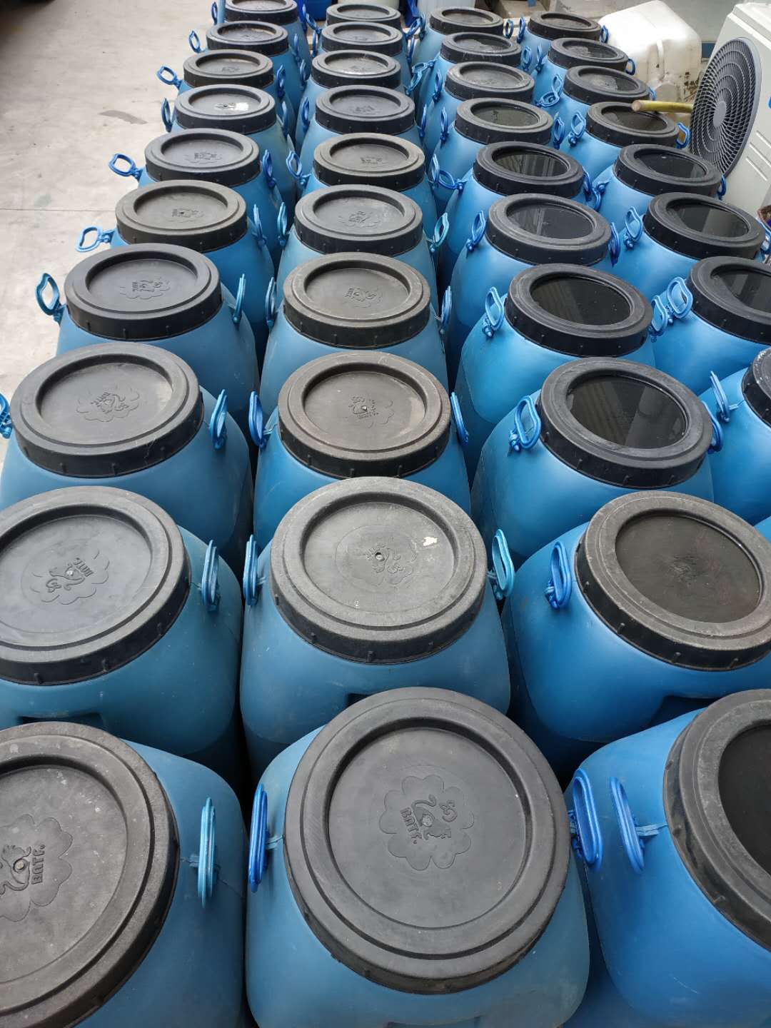 优质油性脱模剂铝模板油水性木模建筑模板脱模油混凝土模板脱模剂