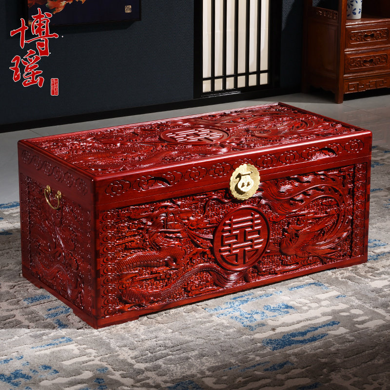 仿古香樟木箱子婚嫁箱结婚雕花衣箱实木字画箱嫁妆特价储物木箱子