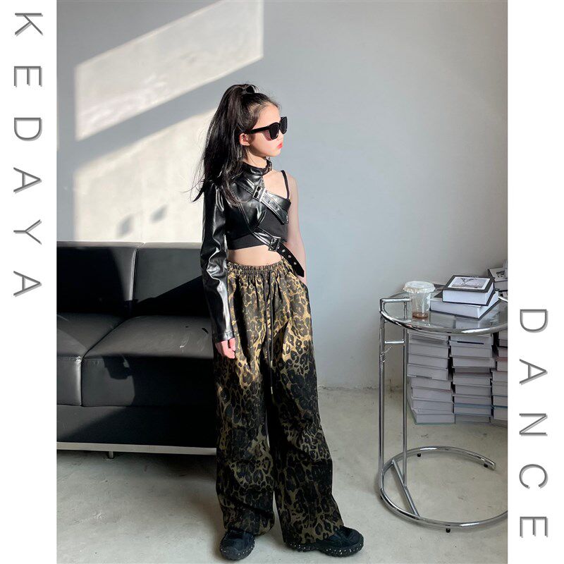 童装春季新款潮酷女童皮罩衣工装豹纹工装裤少儿爵士舞套装演出服