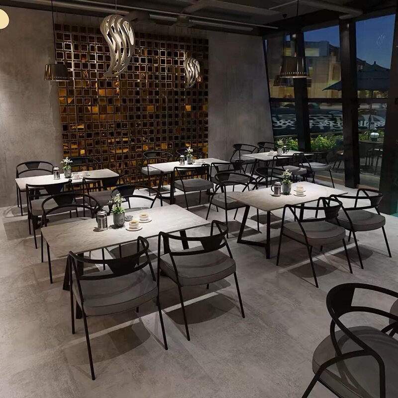 简约工业风小酒馆音乐餐吧桌椅组合简约餐厅商用桌椅套装餐桌椅