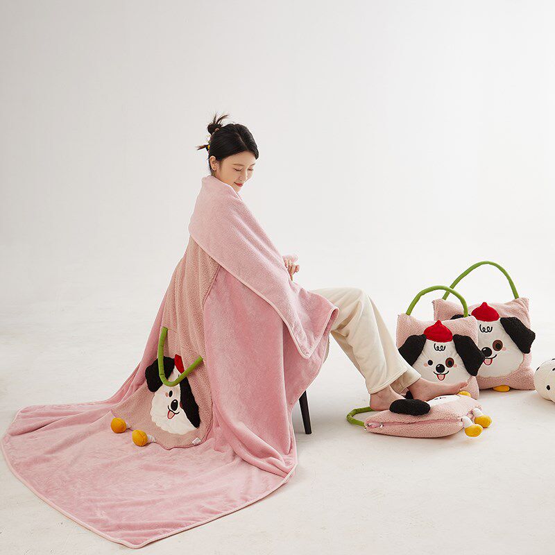 新款手提抱枕毯子二合一汽车沙发盖毯可爱办公室学生宿舍午休被春