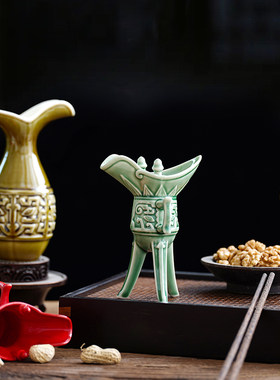 爵杯陶瓷古风酒杯家用白酒杯仿古一两高脚杯古代宫廷风分酒器酒壶