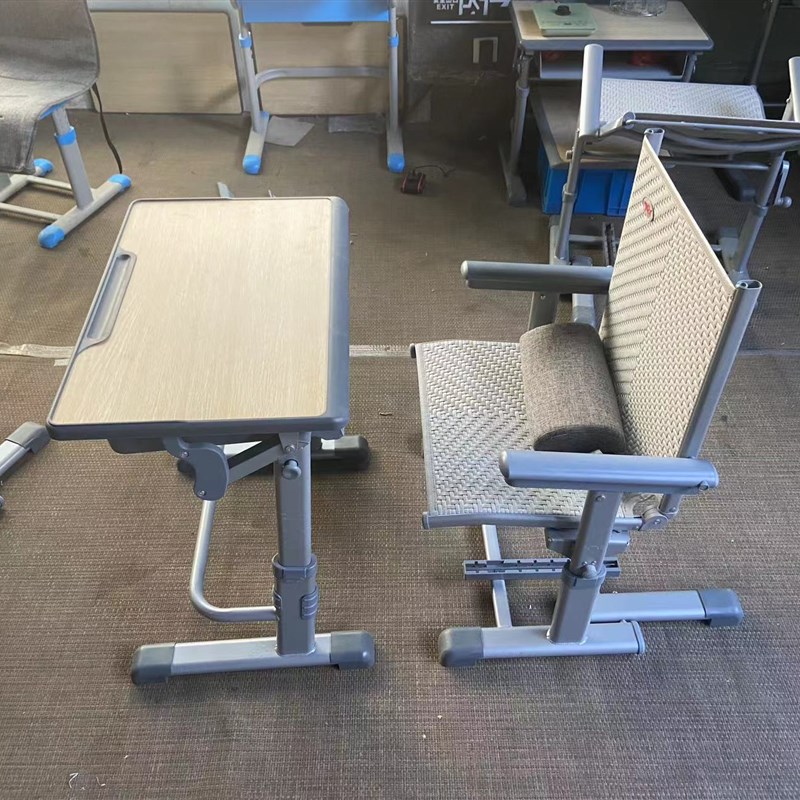 学生午休课桌新款中小学生午休课桌椅手摇休息桌椅可升降折叠收纳