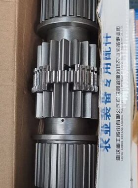 50原厂配件向8RG三收割机齿轮雷沃转总成轴0变速箱