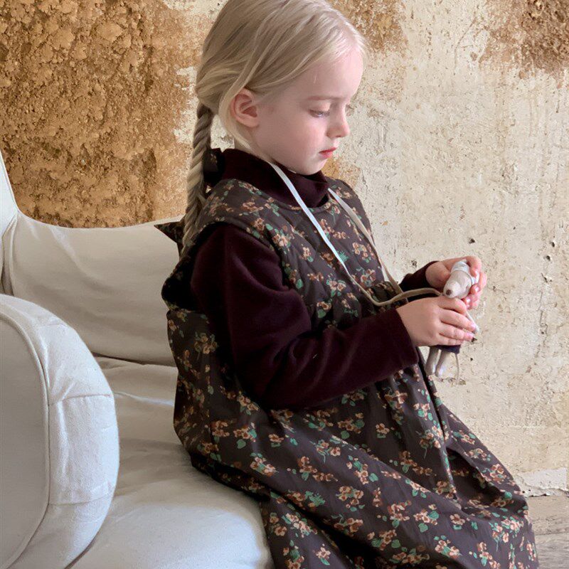 韩国女童复古夹棉连衣裙2023秋冬装新款儿童公主裙碎花背心裙洋气