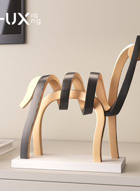 现代简约雕塑马摆件艺术工艺品软装客厅玄关书房样板间家居装饰品