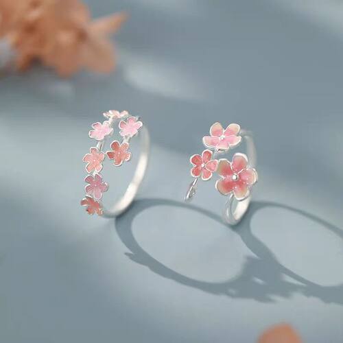 草芥江回徐野同款桃花戒子剧本杀人物伴手礼，复古桃花小饰品