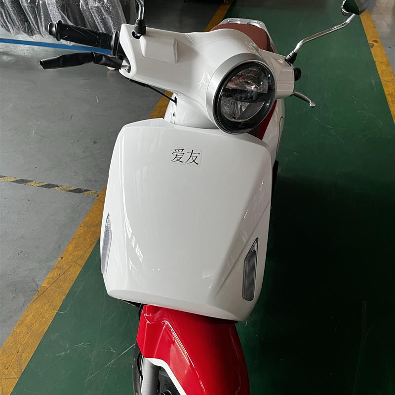 适用NS125laAY125T爱友摩托车外壳配件前面板前泥板头罩大灯 尾灯