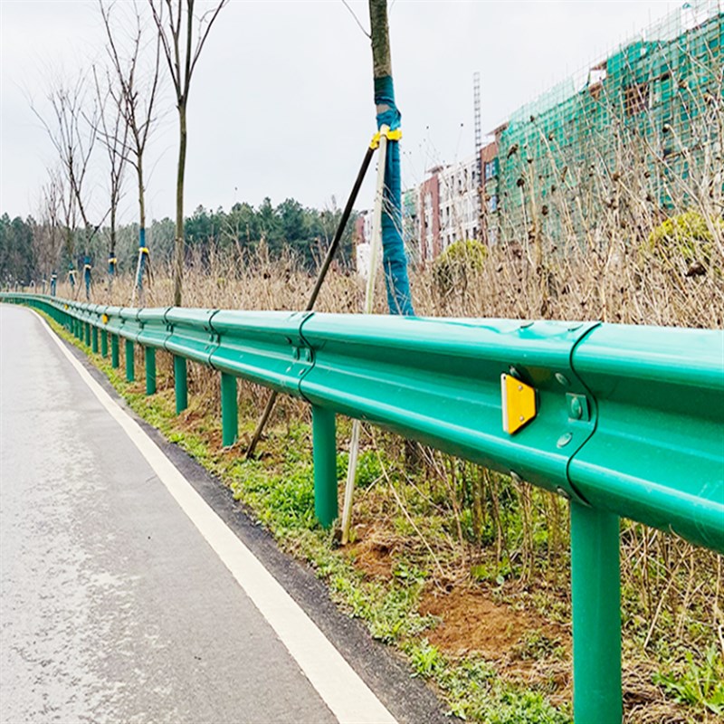 厂家直销高速公路防撞护栏热浸镀锌波形梁钢护栏乡村道路波形护栏