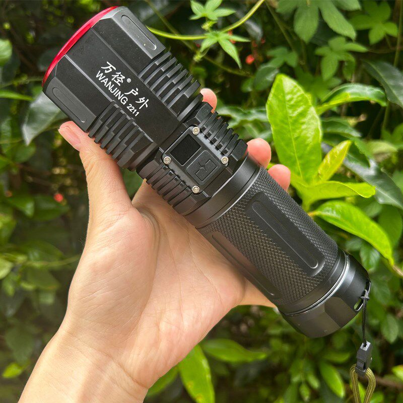 使用3节18650锂电手电筒白激光铝合金千米远射白光照明铝合金户外
