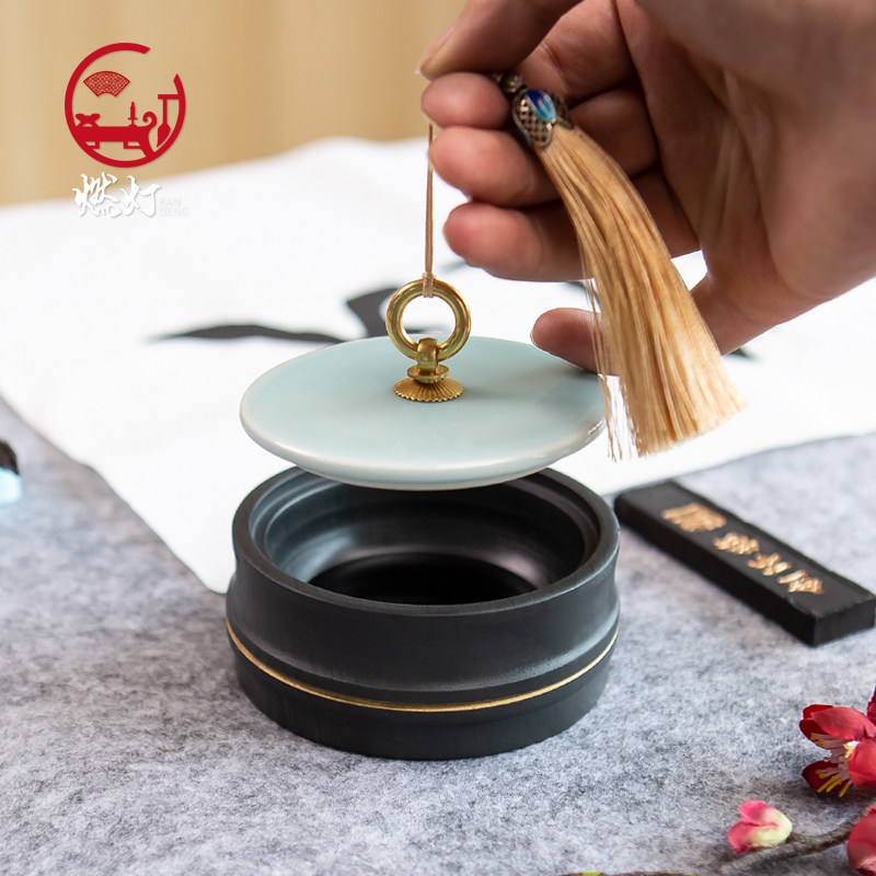 燃灯青花瓷4寸5寸砚台书法专用带盖陶瓷防玉盖防蒸发天然原石三岁