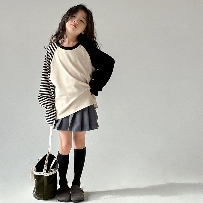 2024春款儿童个性拼接棉质条纹T恤长袖上衣+女童灰色学院风百褶裙