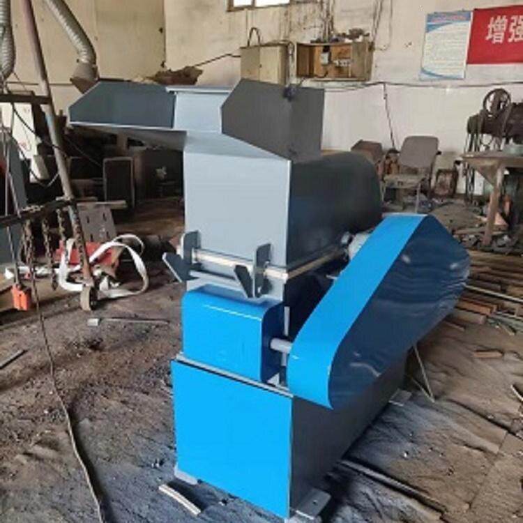 SM400*600密封湿煤破碎机采用锤刀式破碎水分大于18%中等硬度物