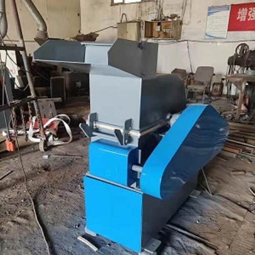 SM400*600密封湿煤破碎机采用锤刀式破碎水分大于18%中等硬度物